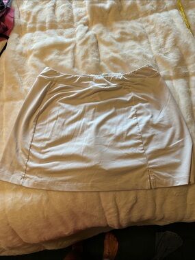 Lady Hagen stretchy whiteWomen’s Skort